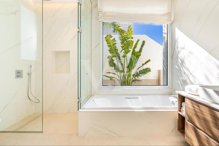 Image No.41-4 Bed Villa for sale