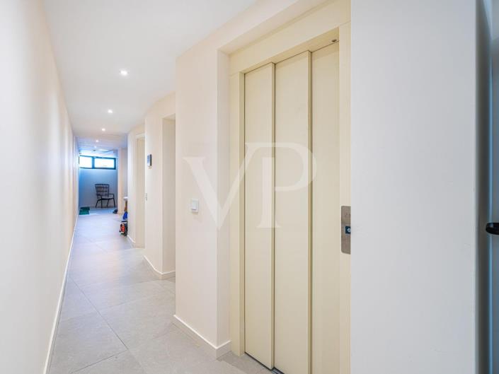 Image No.42-5 Bed Villa for sale