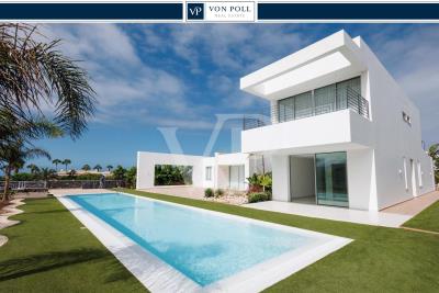 Villa_Arizona_-_Pool_side5--1-