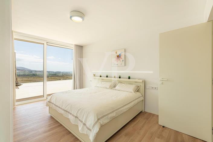 Image No.53-5 Bed Villa for sale