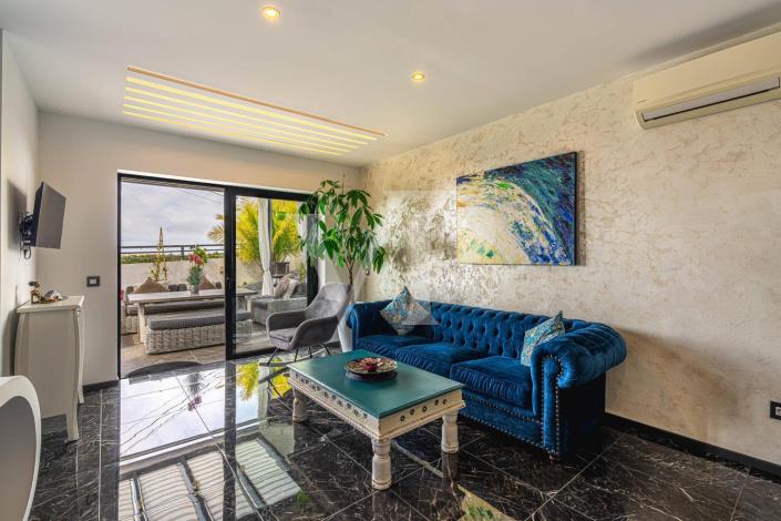 Image No.8-2 Bed Country House for sale