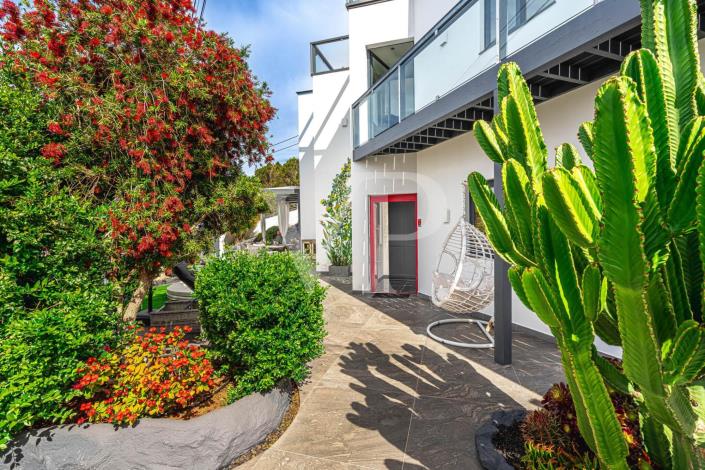 Image No.22-2 Bed Country House for sale