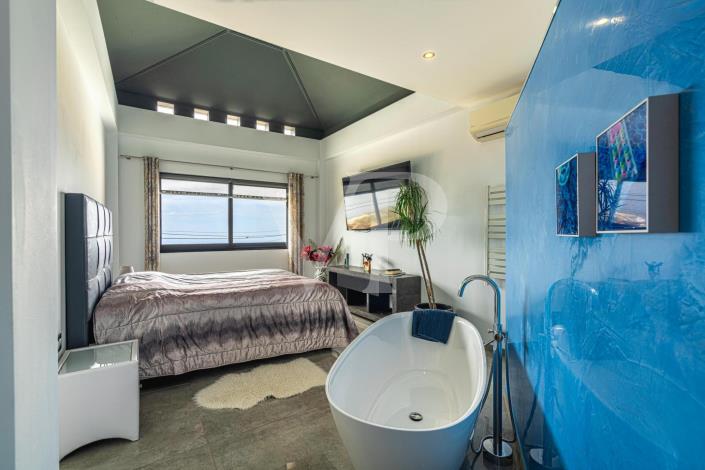 Image No.29-2 Bed Country House for sale