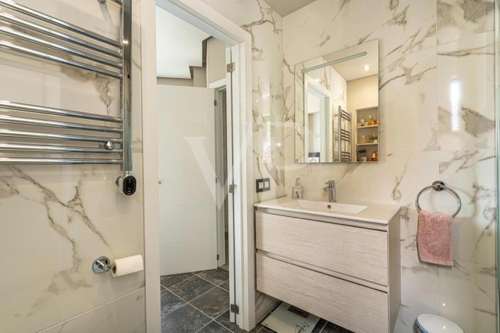 Image No.39-2 Bed Country House for sale