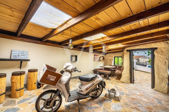 Image No.44-2 Bed Country House for sale