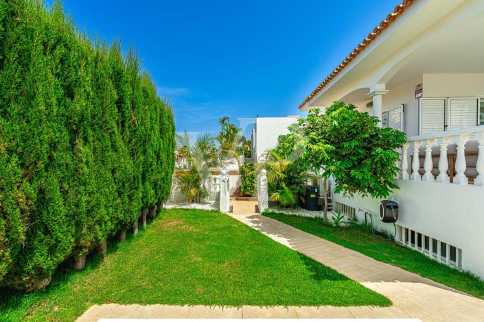 Image No.10-5 Bed Villa for sale