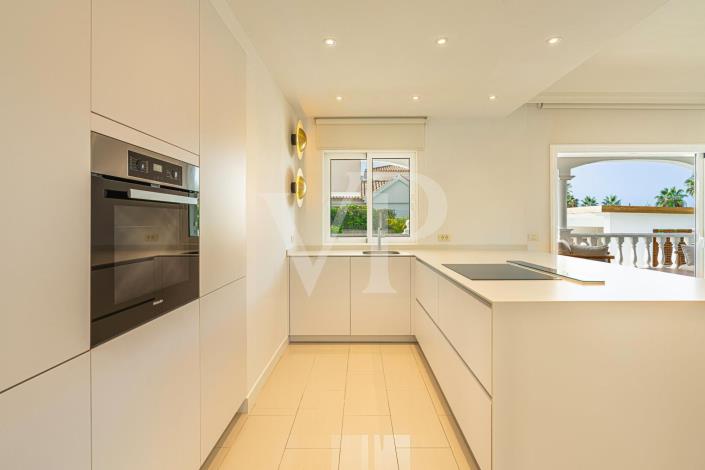 Image No.28-5 Bed Villa for sale