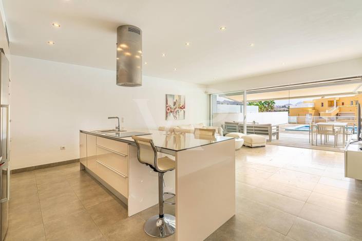 Image No.20-2 Bed Apartment for sale