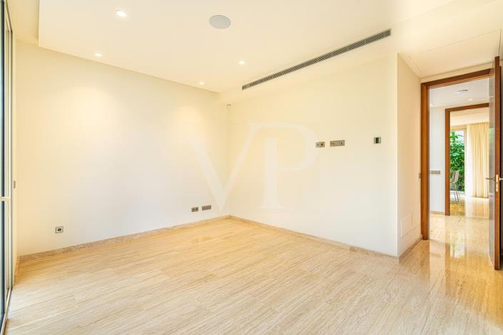 Image No.34-5 Bed Villa for sale