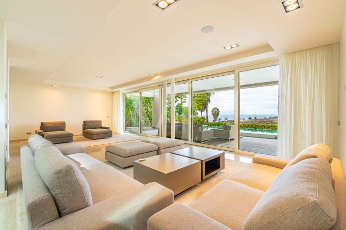 Image No.43-5 Bed Villa for sale