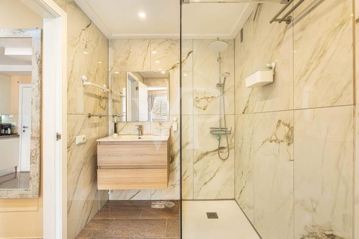 Image No.24-1 Bed Apartment for sale