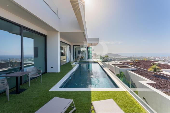 Image No.2-5 Bed House/Villa for sale