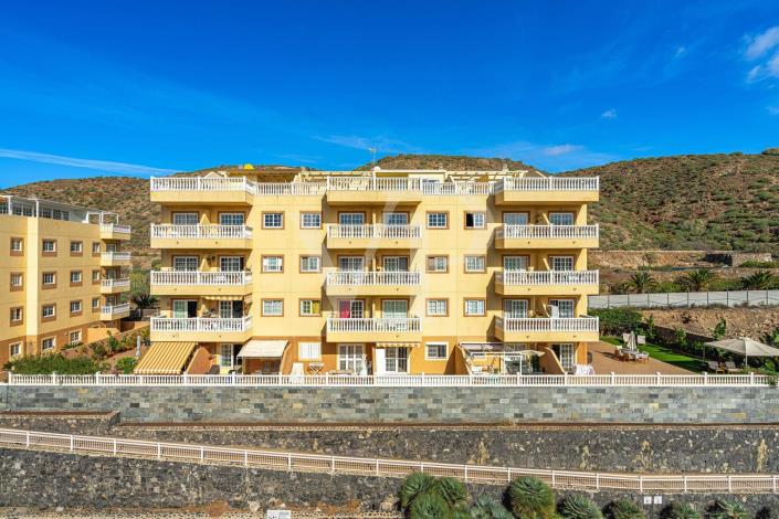 Image No.17-2 Bed Maisonette for sale