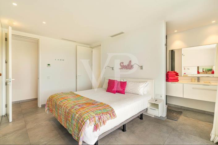 Image No.26-5 Bed Villa for sale