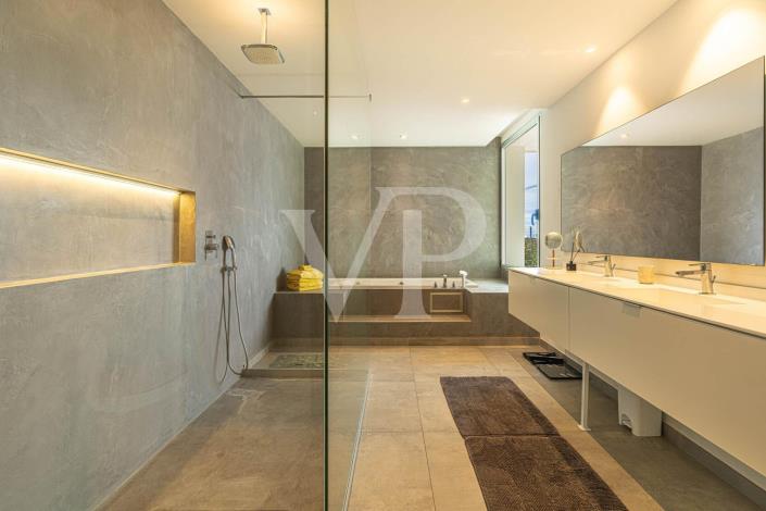 Image No.39-5 Bed Villa for sale