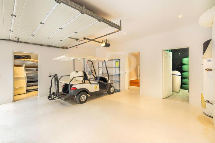 Image No.45-5 Bed Villa for sale