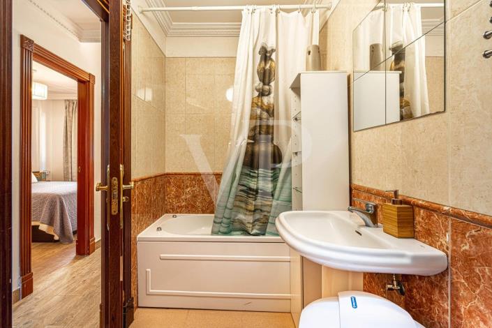 Image No.20-3 Bed Townhouse for sale