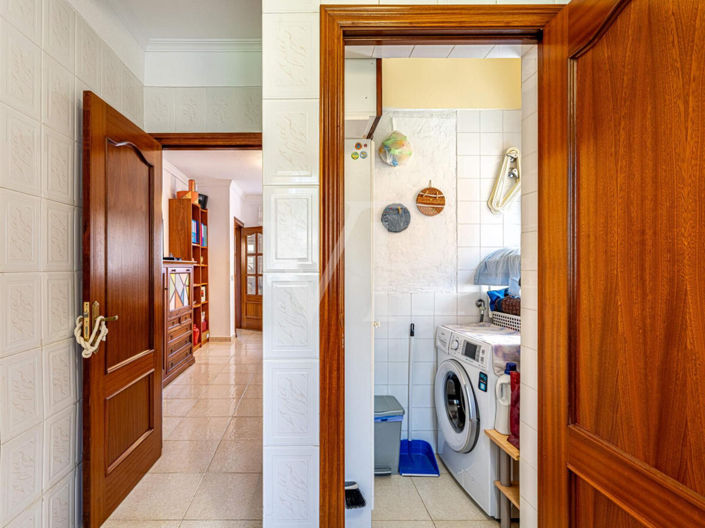 Image No.30-3 Bed Townhouse for sale