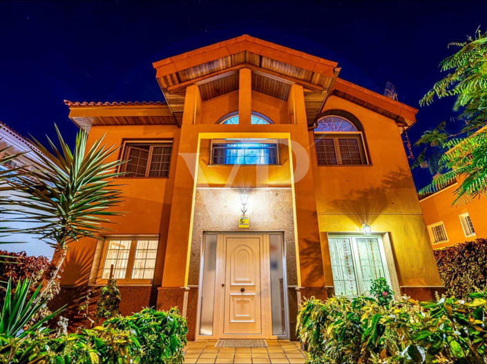 Image No.43-3 Bed Townhouse for sale