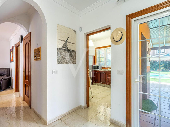 Image No.6-3 Bed Townhouse for sale