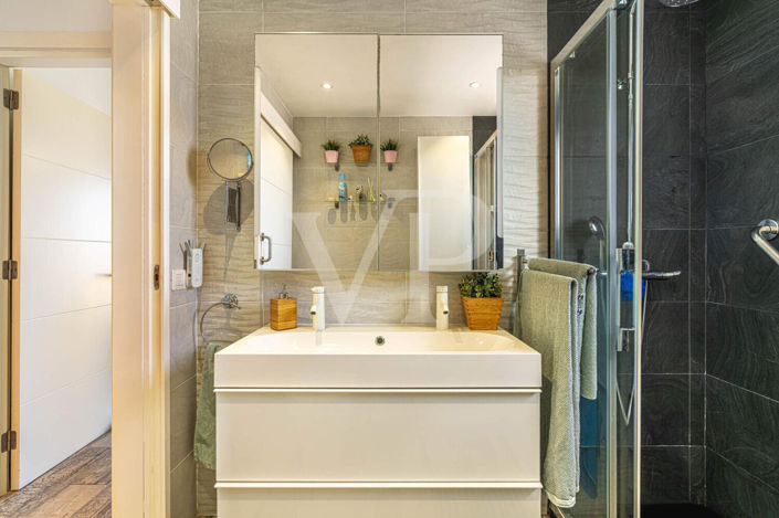 Image No.13-3 Bed Townhouse for sale