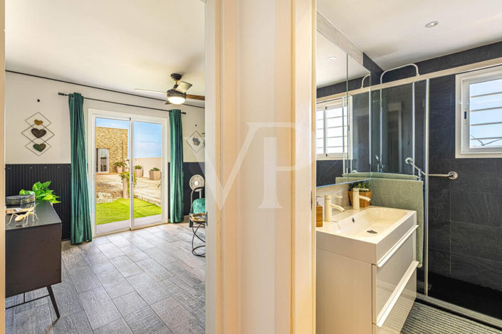 Image No.16-3 Bed Townhouse for sale