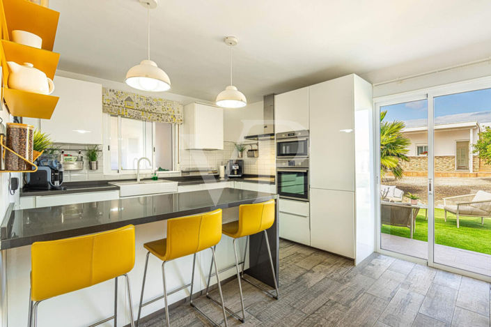 Image No.3-3 Bed Townhouse for sale