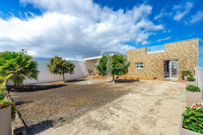 Image No.22-3 Bed Townhouse for sale