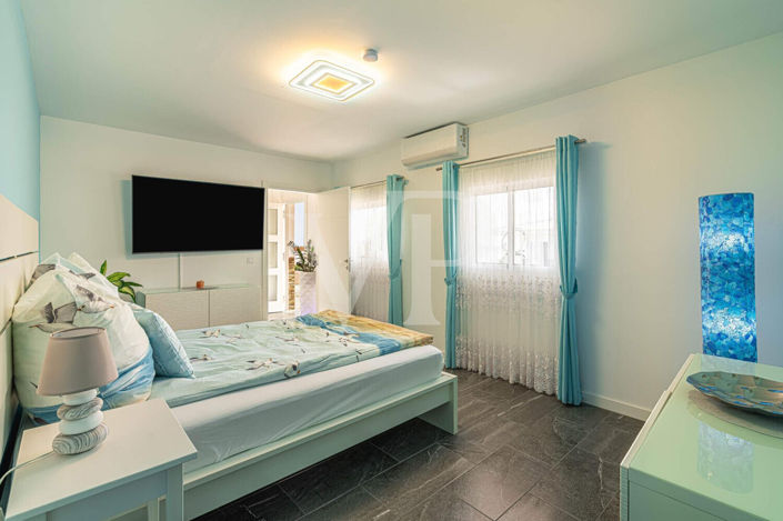 Image No.25-3 Bed Townhouse for sale