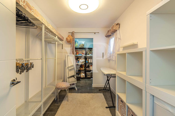 Image No.27-3 Bed Townhouse for sale