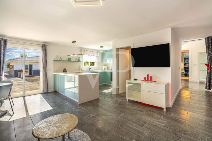 Image No.29-3 Bed Townhouse for sale