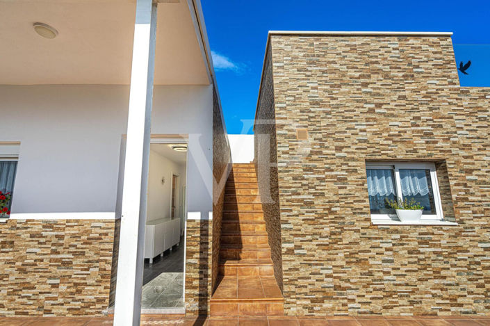 Image No.36-3 Bed Townhouse for sale