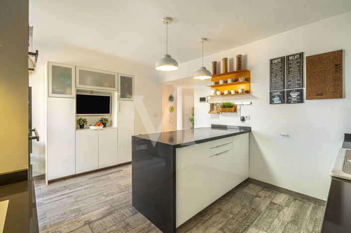 Image No.5-3 Bed Townhouse for sale