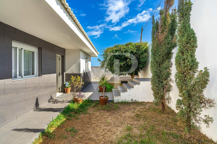 Image No.43-3 Bed Townhouse for sale