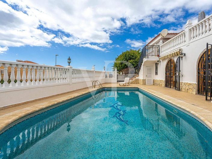 Image No.3-4 Bed Townhouse for sale