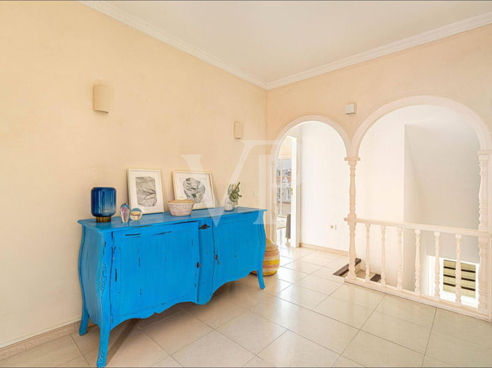 Image No.21-4 Bed Townhouse for sale