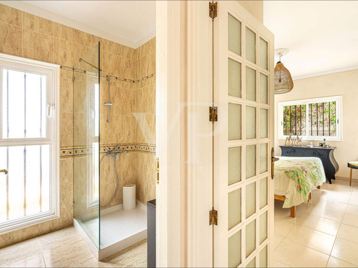 Image No.24-4 Bed Townhouse for sale