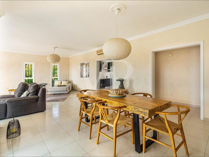 Image No.44-4 Bed Townhouse for sale