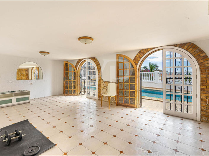 Image No.47-4 Bed Townhouse for sale