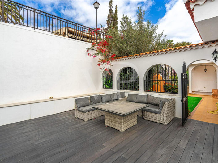 Image No.10-4 Bed Townhouse for sale