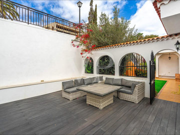 1da7d1a7-48e7-4aeb-9dcd-47c6c6cfcfed