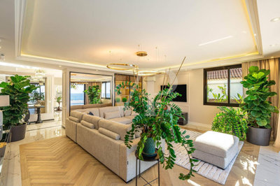 b4f94eb7-0cba-41e2-939f-a91beda2b6ea