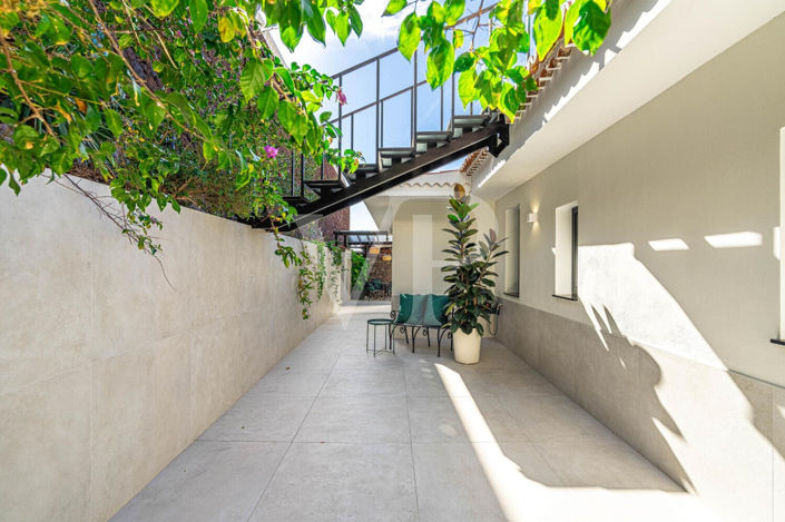 Image No.58-4 Bed Villa for sale