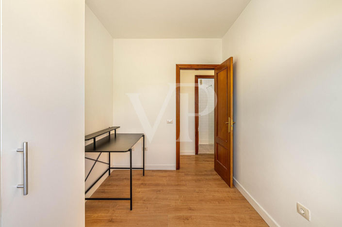 Image No.21-3 Bed Apartment for sale