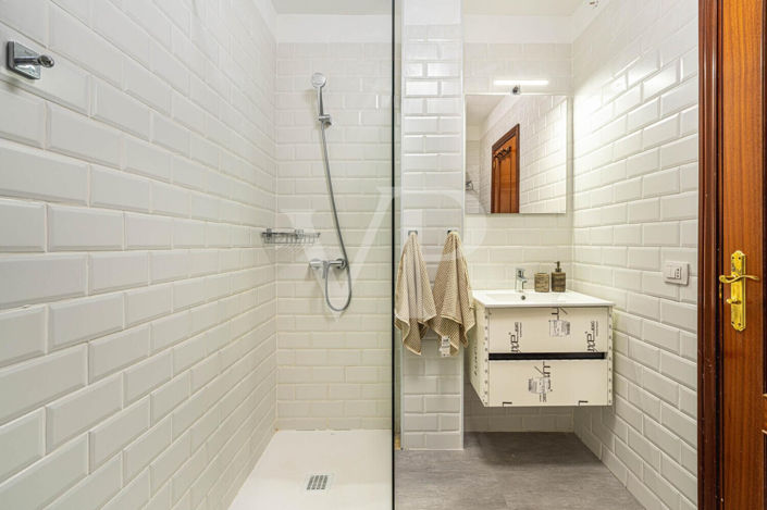 Image No.24-3 Bed Apartment for sale