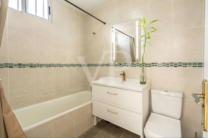 Image No.24-2 Bed Apartment for sale