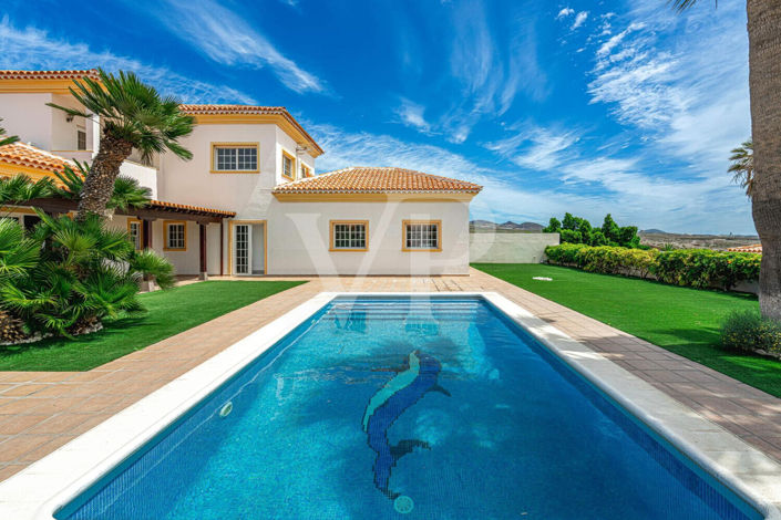 Image No.5-Villa de 4 chambres à vendre à Golf Del Sur