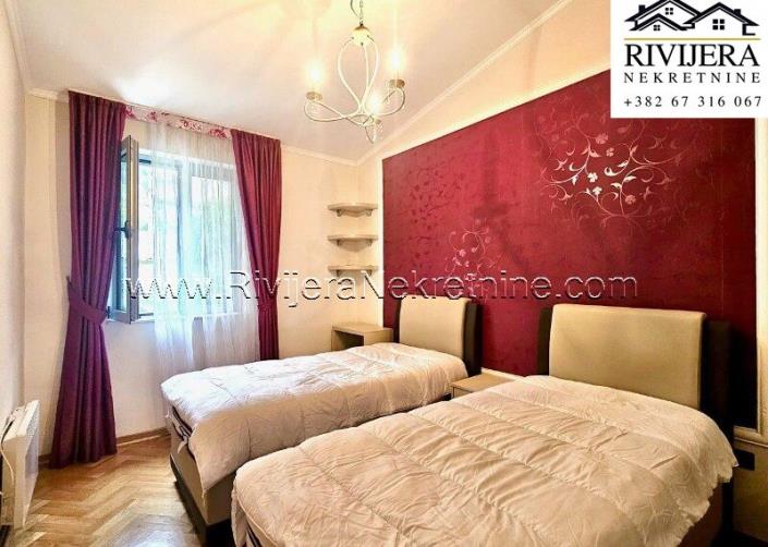 Image No.5-3 Bed Flat for sale