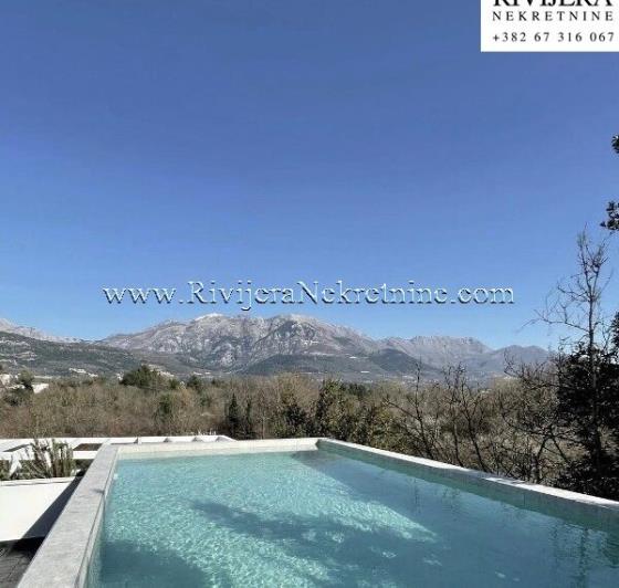 Image No.2-8 Bed Villa for sale