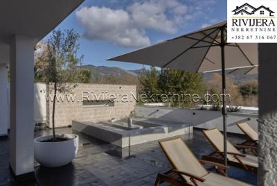 Tivat_vila_prodjaa_villa_sale_Rivijera_Nekretnine_oglasi_Boka_Kotorska_-8-850x570